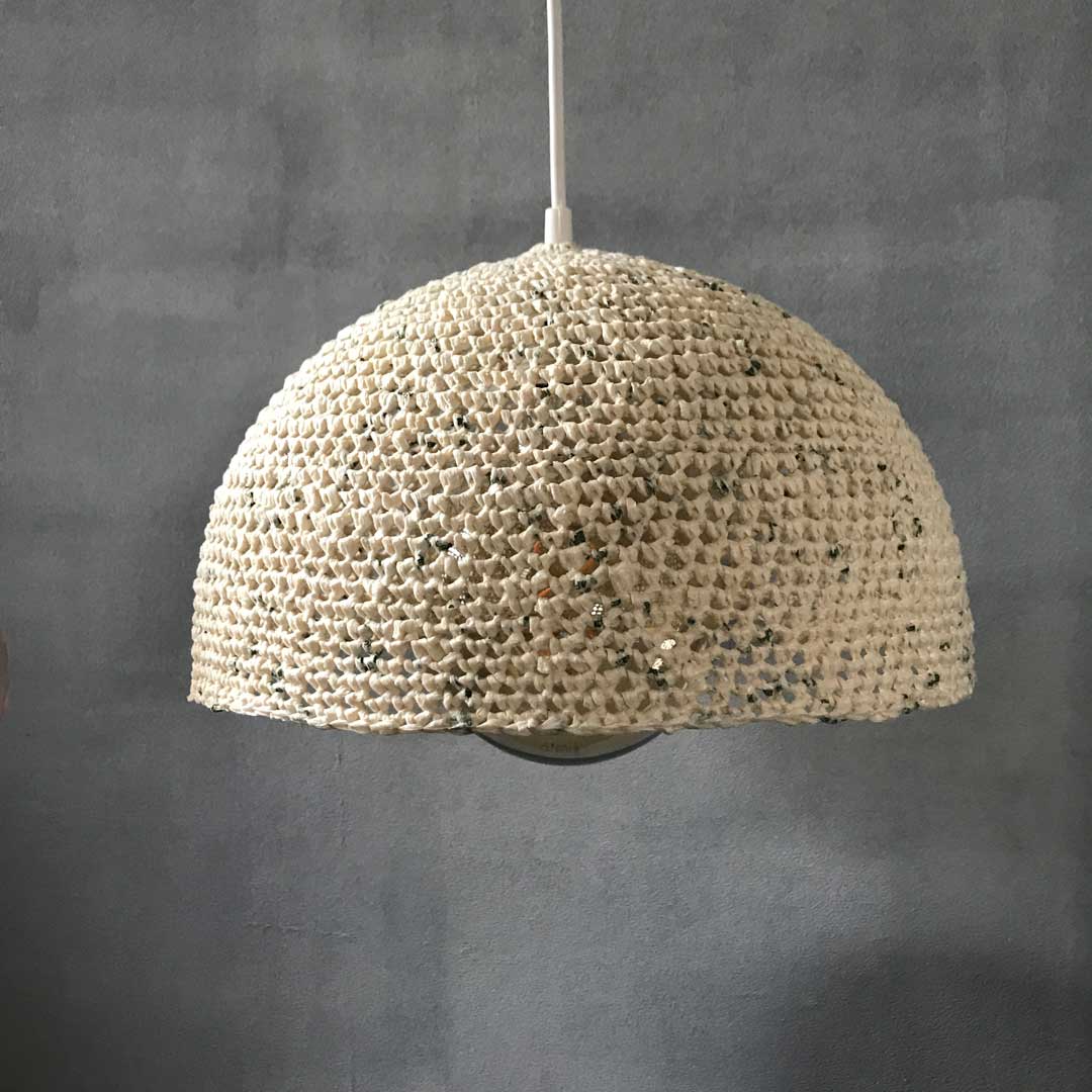 Abat-jour 28cm crocheté en fil compostable de maïs écru