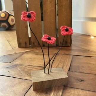 Coquelicots articulés sur pavé en chêne